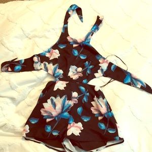 NWT ✨ Backless Halter Floral Romper
